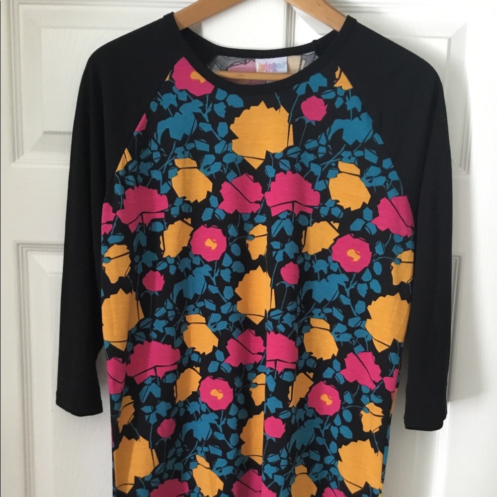 LuLaRoe Randy tee